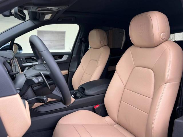 2025 Porsche Cayenne Unknown