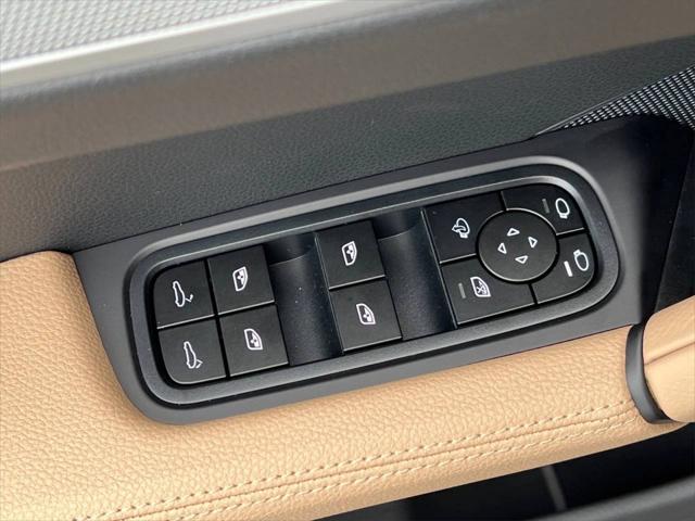 2025 Porsche Cayenne Unknown