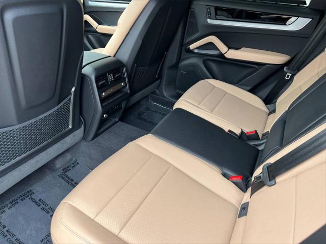 2025 Porsche Cayenne Unknown