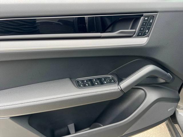 2025 Porsche Cayenne Coupe