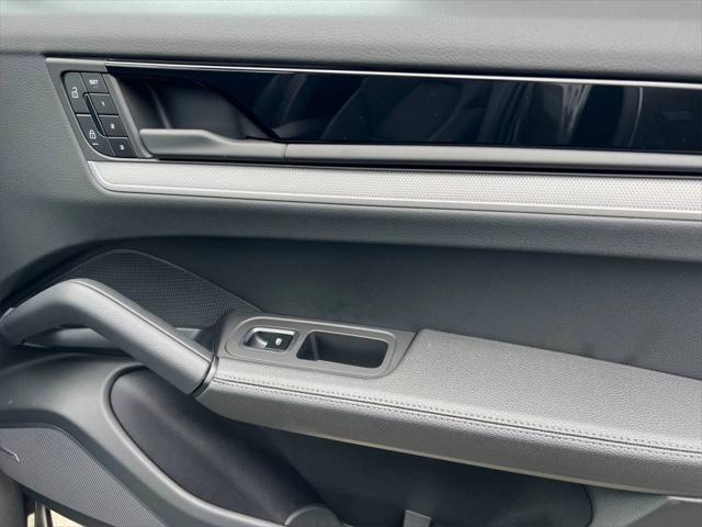 2025 Porsche Cayenne Coupe