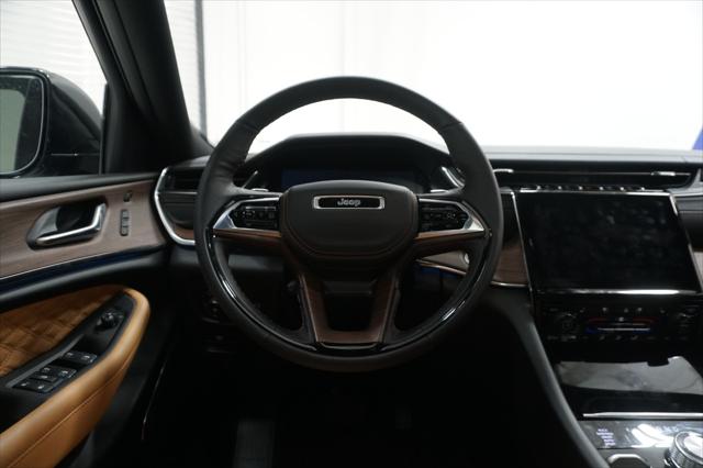2025 Jeep Grand Cherokee L Summit 4x4