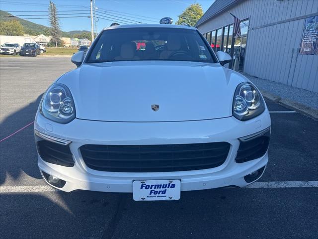2017 Porsche Cayenne Base