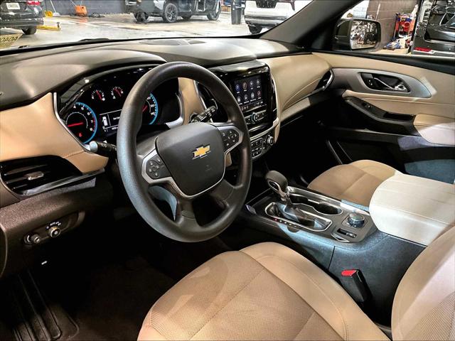 2022 Chevrolet Traverse AWD LS
