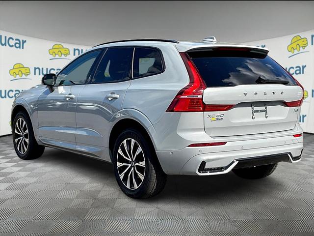 2024 Volvo XC60 B5 Plus Dark Theme