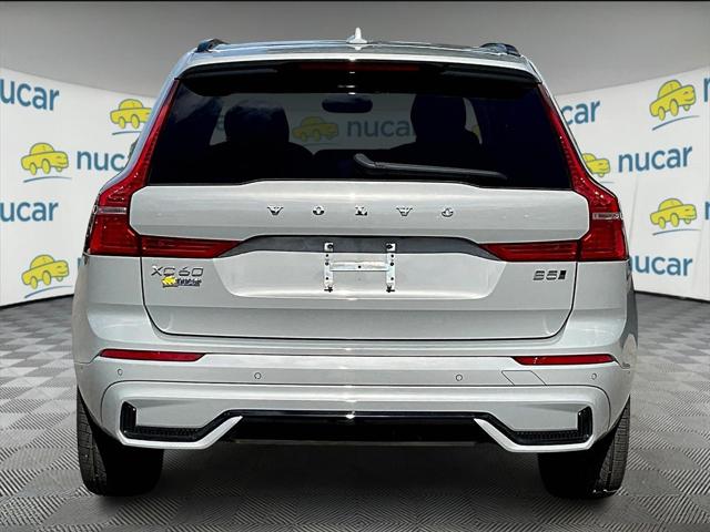 2024 Volvo XC60 B5 Plus Dark Theme