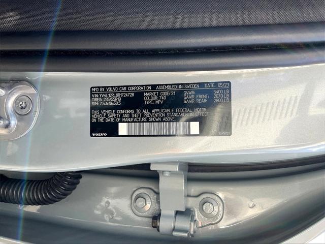 2024 Volvo XC60 B5 Plus Dark Theme