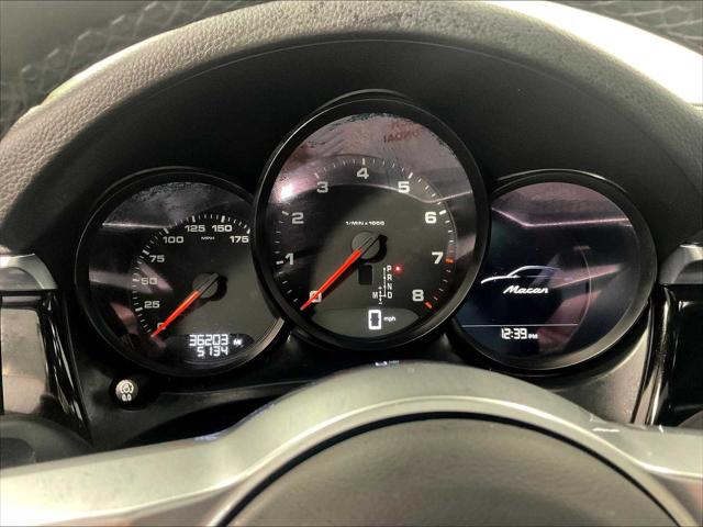 2021 Porsche Macan Unknown