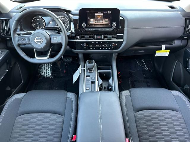 2025 Nissan Pathfinder SV FWD
