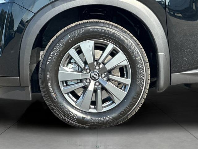 2025 Nissan Pathfinder SV FWD