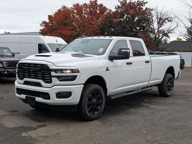 2026 RAM Ram 2500 RAM 2500 BLACK EXPRESS CREW CAB 4X4 8 BOX