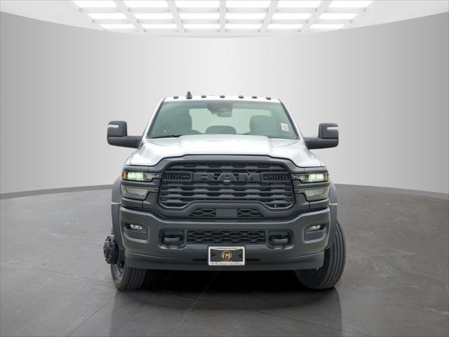 2026 RAM Ram 5500 Chassis Cab RAM 5500 TRADESMAN CHASSIS REGULAR CAB 4X4 84 CA 2026 RAM Ram 5500 Chassis Cab RAM 5500 TRADESMAN CHASSIS REGULAR CAB 4X4 84 CA