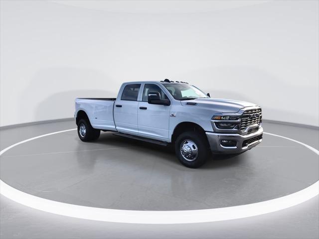 2026 RAM Ram 3500 RAM 3500 TRADESMAN CREW CAB 4X4 8 BOX