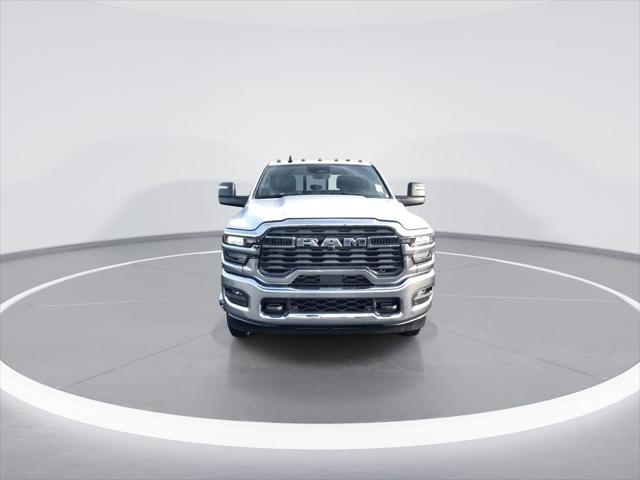 2026 RAM Ram 3500 RAM 3500 TRADESMAN CREW CAB 4X4 8 BOX