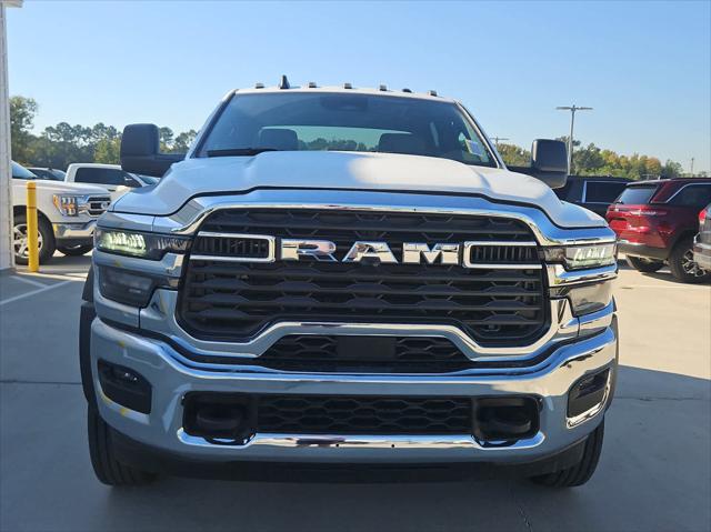 2026 RAM Ram 5500 Chassis Cab RAM 5500 TRADESMAN CHASSIS CREW CAB 4X4 84 CA