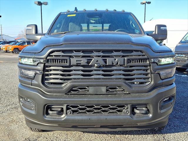 2026 RAM Ram 3500 RAM 3500 TRADESMAN CREW CAB 4X4 8 BOX