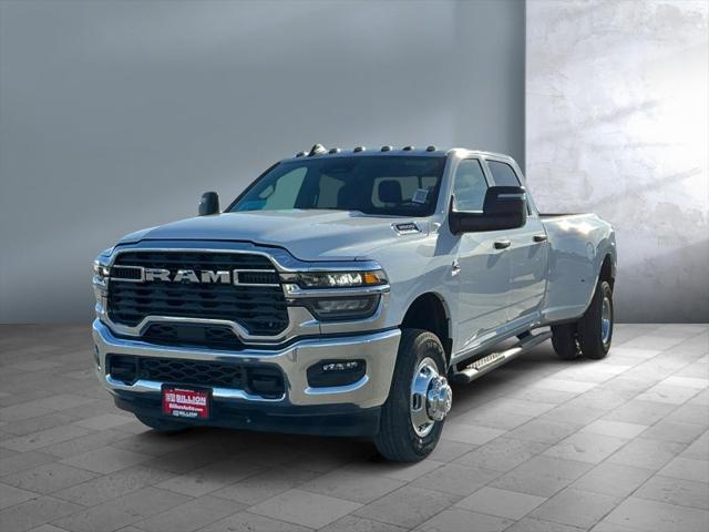 2026 RAM Ram 3500 RAM 3500 TRADESMAN CREW CAB 4X4 8 BOX