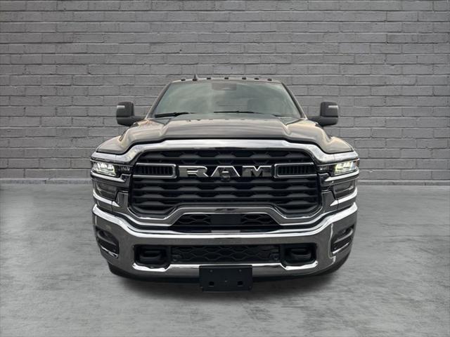 2026 RAM 2500 RAM 2500 TRADESMAN CREW CAB 4X4 64 BOX
