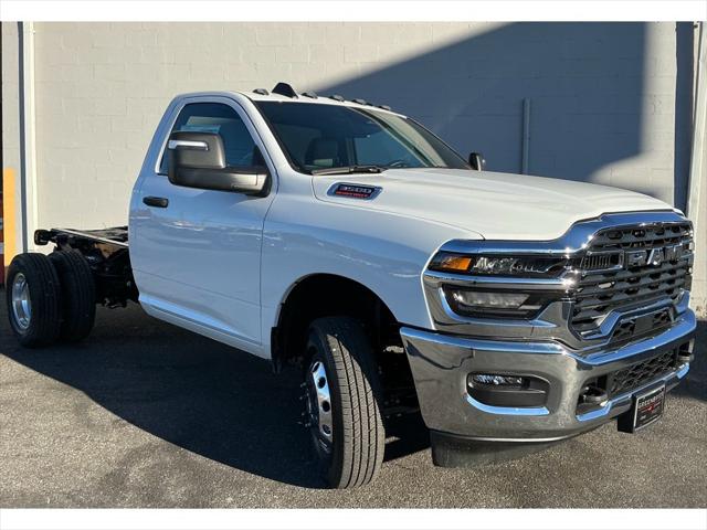 2026 RAM Ram 3500 Chassis Cab RAM 3500 TRADESMAN CHASSIS REGULAR CAB 4X4 60 CA 2026 RAM Ram 3500 Chassis Cab RAM 3500 TRADESMAN CHASSIS REGULAR CAB 4X4 60 CA