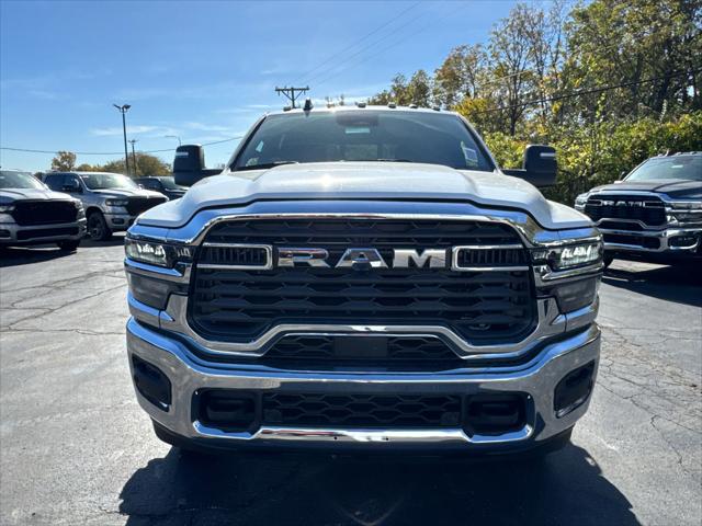 2026 RAM Ram 3500 RAM 3500 TRADESMAN CREW CAB 4X4 8 BOX