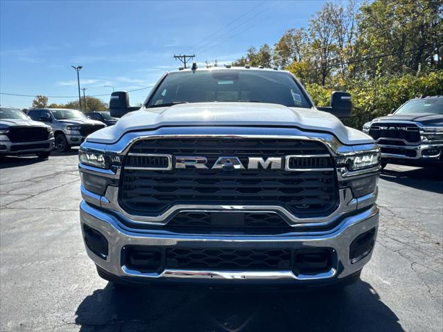 2026 RAM Ram 3500 RAM 3500 TRADESMAN CREW CAB 4X4 8 BOX