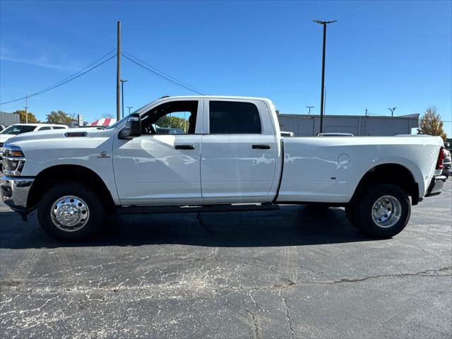 2026 RAM Ram 3500 RAM 3500 TRADESMAN CREW CAB 4X4 8 BOX