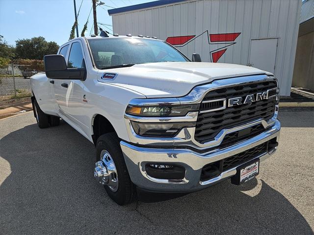2026 RAM Ram 3500 RAM 3500 TRADESMAN CREW CAB 4X4 8 BOX