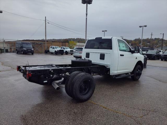2026 RAM Ram 3500 Chassis Cab RAM 3500 TRADESMAN CHASSIS REGULAR CAB 4X4 60 CA 2026 RAM Ram 3500 Chassis Cab RAM 3500 TRADESMAN CHASSIS REGULAR CAB 4X4 60 CA
