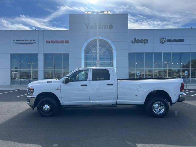 2026 RAM Ram 3500 RAM 3500 TRADESMAN CREW CAB 4X4 8 BOX