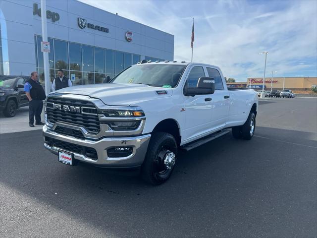 2026 RAM Ram 3500 RAM 3500 TRADESMAN CREW CAB 4X4 8 BOX