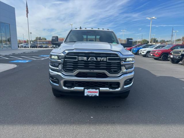 2026 RAM Ram 3500 RAM 3500 TRADESMAN CREW CAB 4X4 8 BOX