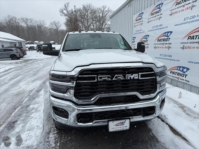 2026 RAM Ram 2500 RAM 2500 TRADESMAN CREW CAB 4X4 64 BOX