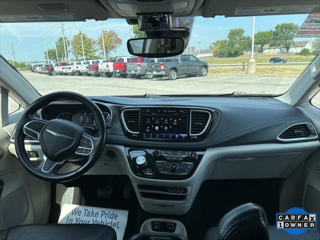 2021 Chrysler Pacifica Hybrid Touring L 2021 Chrysler Pacifica Hybrid Touring L