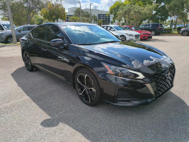 2023 Nissan Altima SR FWD 2023 Nissan Altima SR FWD