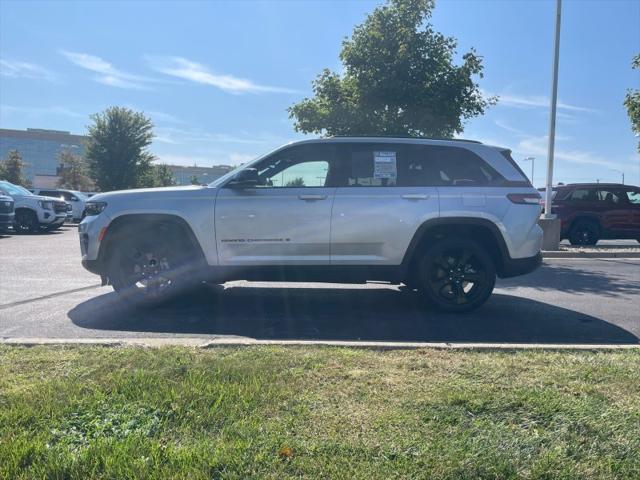 2023 Jeep Grand Cherokee Altitude 4x4 2023 Jeep Grand Cherokee Altitude 4x4