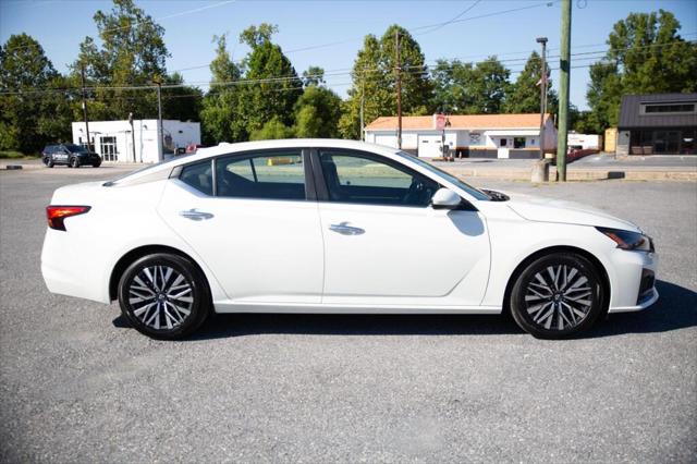 2023 Nissan Altima SV FWD