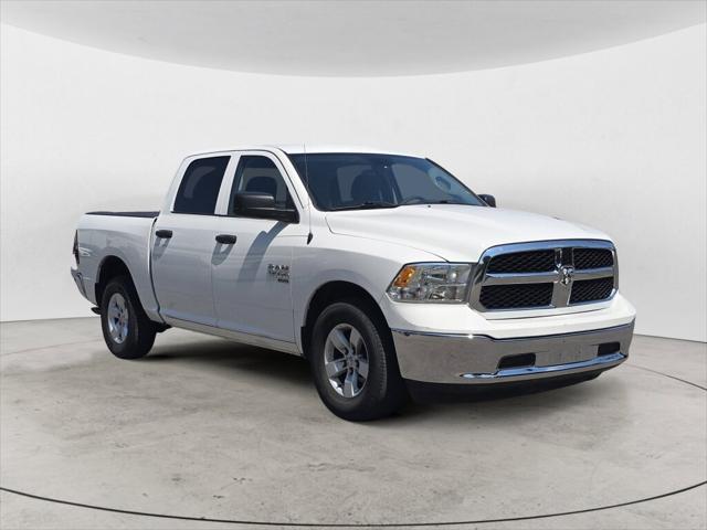 2022 RAM 1500 Classic SLT Crew Cab 4x2 57 Box