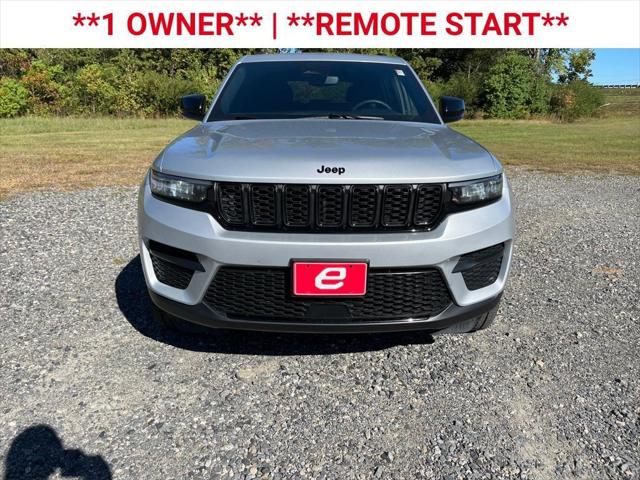 2023 Jeep Grand Cherokee Altitude 4x4 2023 Jeep Grand Cherokee Altitude 4x4