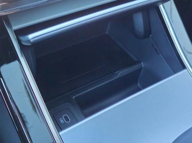 2025 Land Rover Range Rover Velar P250 S