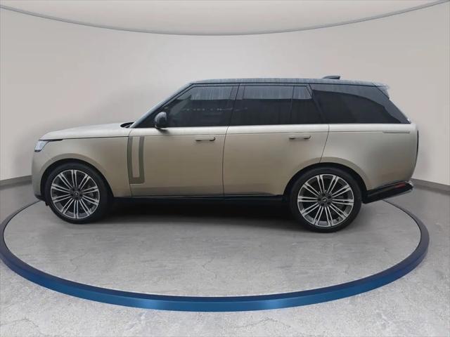 2025 Land Rover Range Rover P530 SE