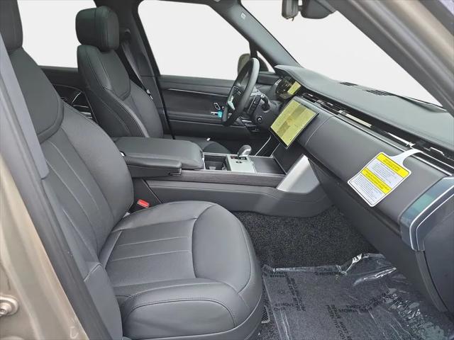 2025 Land Rover Range Rover P530 SE