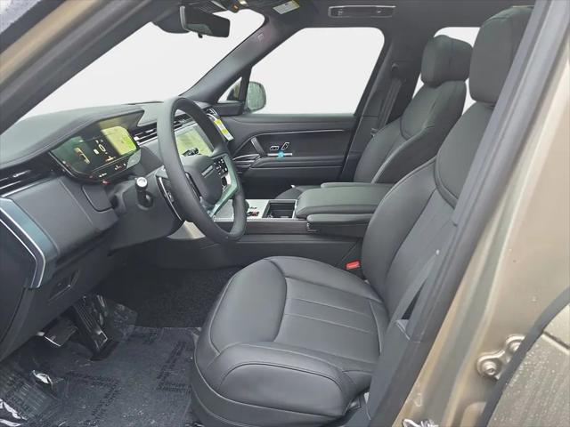 2025 Land Rover Range Rover P530 SE