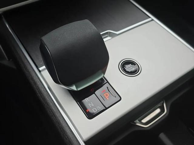 2025 Land Rover Range Rover P530 SE