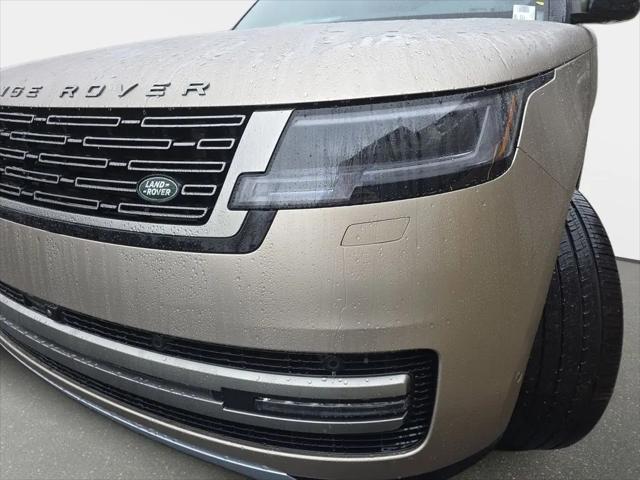 2025 Land Rover Range Rover P530 SE