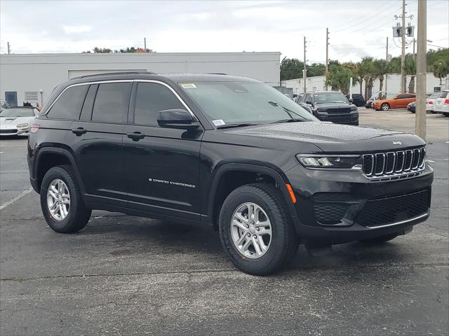 2025 Jeep Grand Cherokee GRAND CHEROKEE LAREDO 4X2
