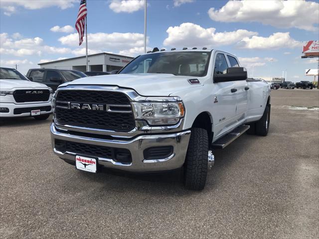 2022 RAM 3500 Tradesman Crew Cab 4x4 8 Box 2022 RAM 3500 Tradesman Crew Cab 4x4 8 Box