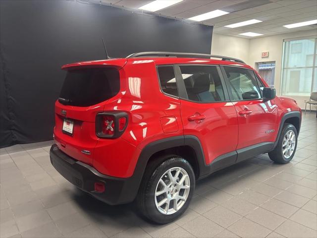 2022 Jeep Renegade Latitude 4x4 2022 Jeep Renegade Latitude 4x4