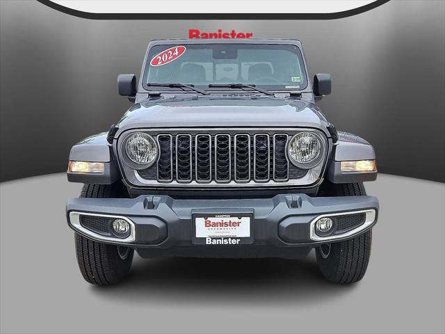 2024 Jeep Gladiator Sport S
