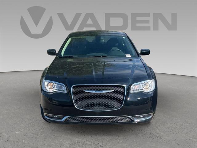 2021 Chrysler 300 Touring
