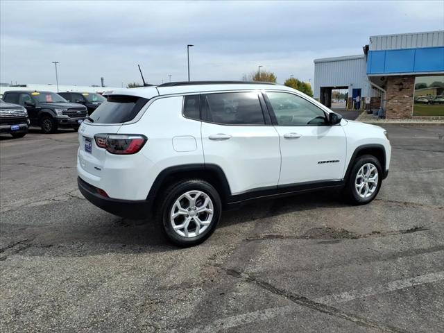 2024 Jeep Compass Latitude 4x4 2024 Jeep Compass Latitude 4x4